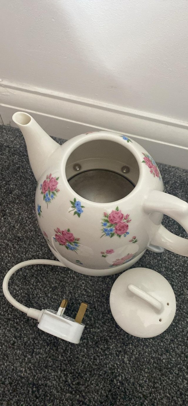 Preview of the first image of Ceramic Electric Kettle.