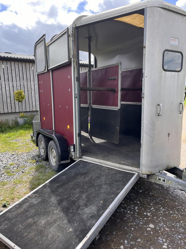 Preview of the first image of Ivor Williams 505 horse trailer.