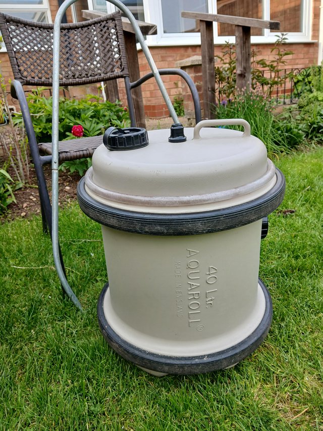Preview of the first image of Aquaroll 40 litre with handle.