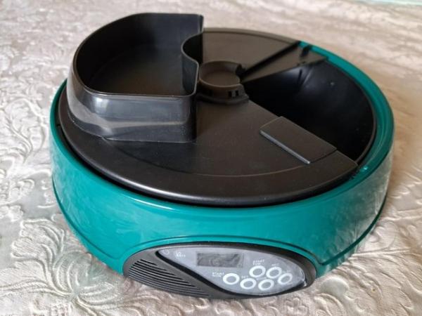 Image 5 of AUTOMATIC PET FEEDER FOR CATS AND DOGS WITH VOICE RECORDING