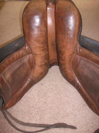 Image 2 of BARGAIN Saddle 16" English Leather straight panels