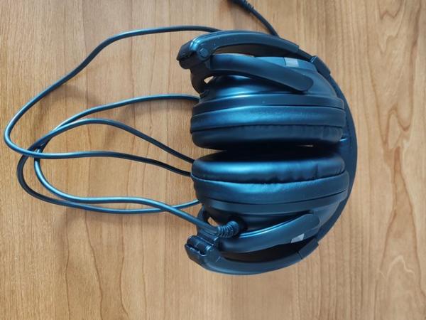 Image 2 of Lindy NC40 noise cancelling headphones (corded)