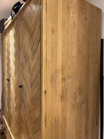 Image 2 of Oak Furnitureland solid oak triple wardrobe