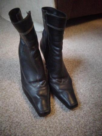 Image 2 of Leather high heel boots size 39