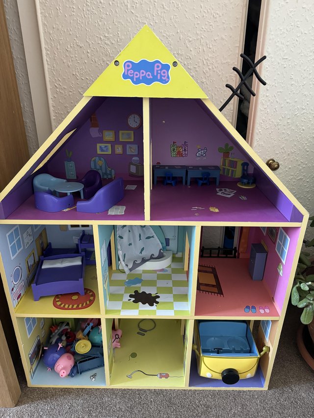 Preview of the first image of Peppa pig wooden playhouse.
