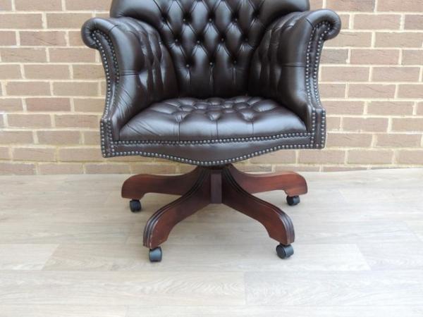 Image 2 of Chesterfield Directors Luxury Fully Buttoned Chair (UK Deliv
