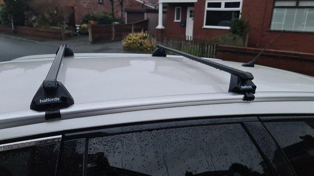 Preview of the first image of Halfords flush rail roof rack.