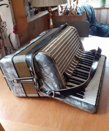 Image 1 of Hohner 120 bass piano accordion
