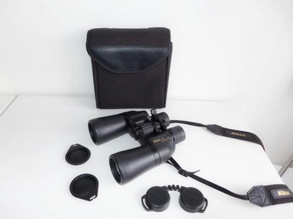 Image 1 of Nikon Action 10-22 x 50 ZOOM binoculars with case and caps