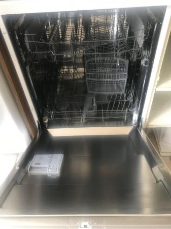 Image 1 of Kenwood dishwasher used good condition, white
