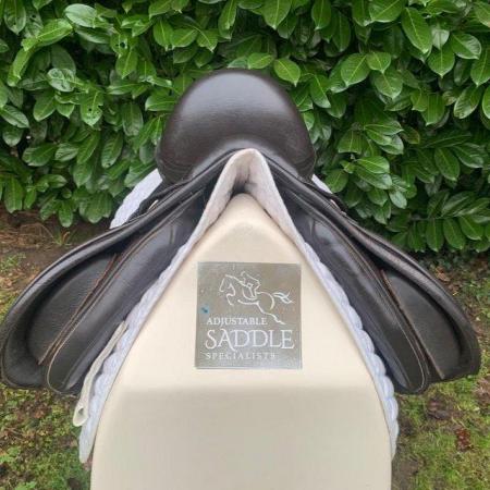Image 4 of Kent & Masters 17” S-Series Compact saddle