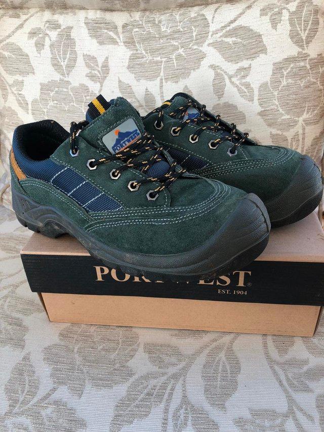 Preview of the first image of Hiker Workwear Steelite Trainer Shoe Portwest Size 7.