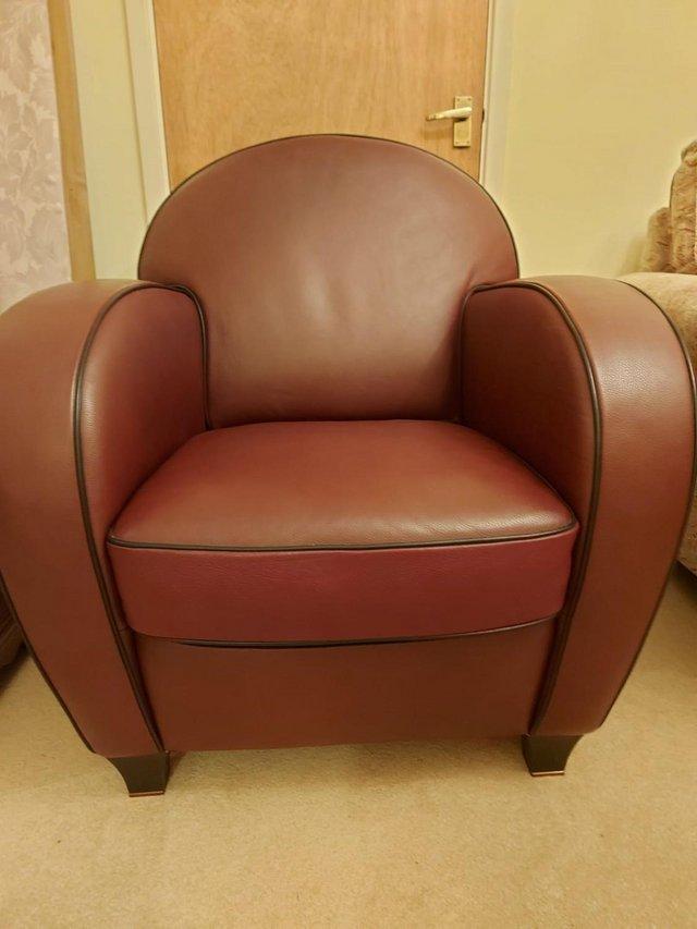 Preview of the first image of NATUZZI Leather Club Armchair. Burgundy..