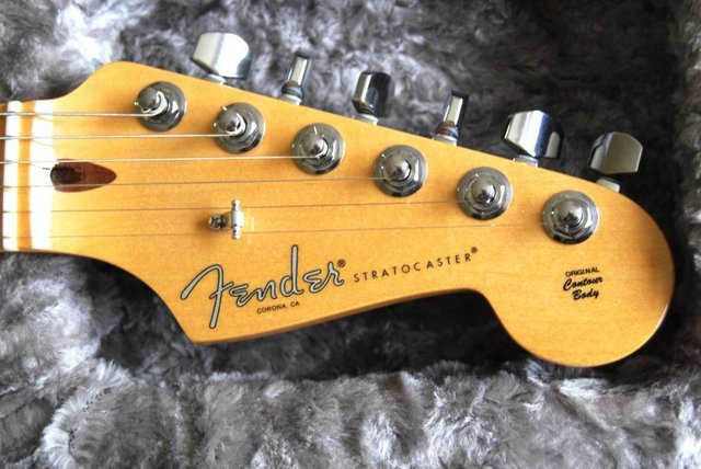 Image 2 of Fender Stratocaster American Professional guitar