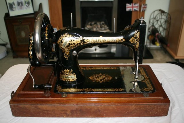 Image 9 of Antique 1904 Singer model 28k sewing machine in GWO