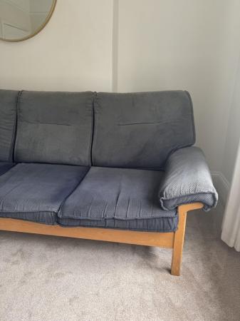 Image 2 of 3 seater sofa and 2 matching armchairs