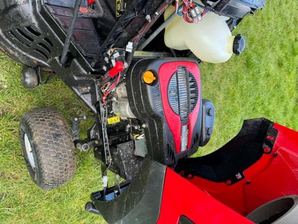 Image 2 of Mountfield 1640H ride on lawn tractor for sale