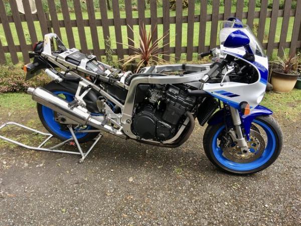 Image 1 of Old Suzuki’s wanted, Gsxr 1100 RGV 250 parts or projects