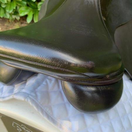 Image 18 of Kent & Masters 17.5 inch Cob saddle
