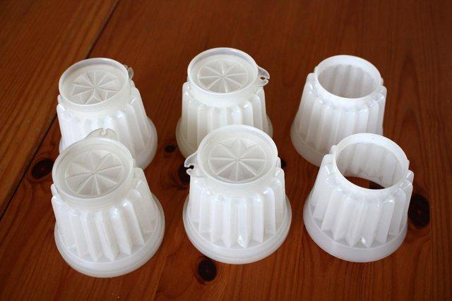 Image 3 of Tupperware Set of 4 Individual Jelly Blancmange Moulds Star