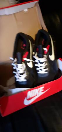 Image 3 of NIKE AIR TRAINERS (UK Size 11l)