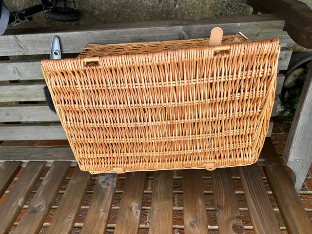 Preview of the first image of wicker basket or picnic basket.