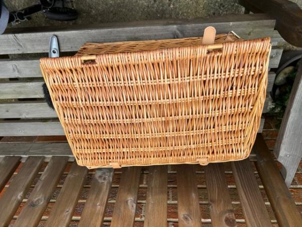 Image 1 of wicker basket or picnic basket