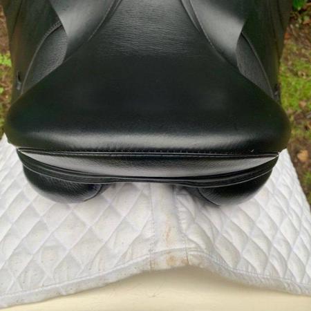 Image 15 of Thorowgood T8 17 inch Low Wither GP Saddle