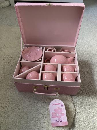 Image 2 of Tea party set pink porcelain
