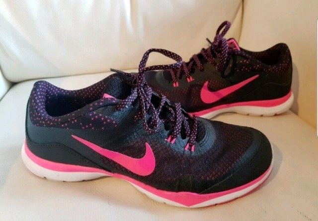 Image 1 of Nike Flex TR 5 trainers pink and black size UK 5 EUR 38.5