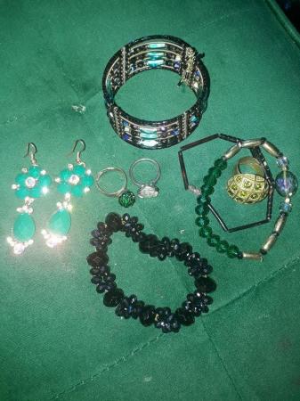 Image 3 of Mix of dress jewellery not been used great condition