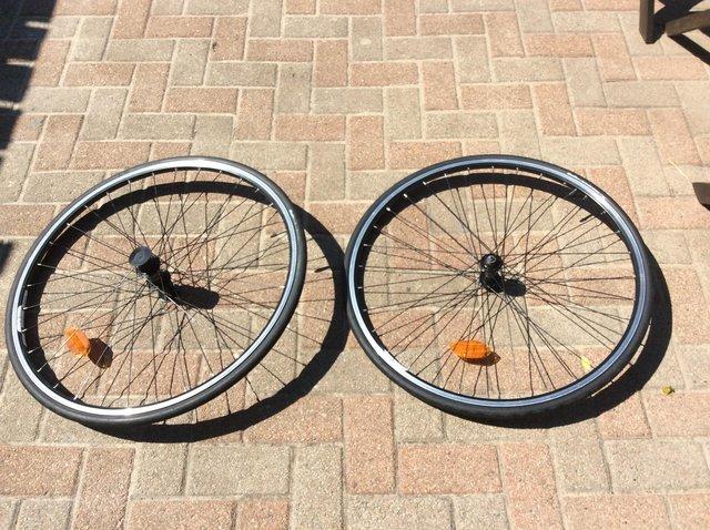 Preview of the first image of Triban 32 Sport wheels used but good condition.