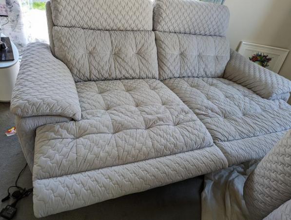 Image 2 of La-Z-Boy Rockville, 3 seater recliner with electric recliner