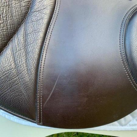 Image 2 of Kent & Masters 17.5” Low Profile Compact GP saddle (S2903)