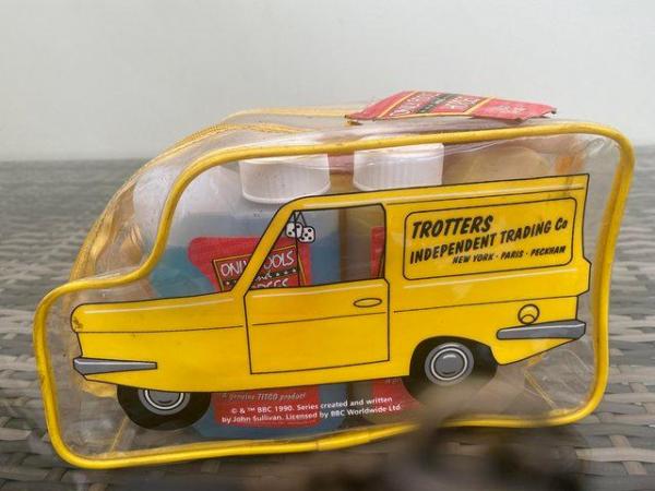 Image 3 of Only Fools and Horses Cleaning Car kit