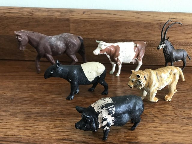 Preview of the first image of 9 vintage 1960-80s Brtiains plastic animals:tapir, tiger etc.