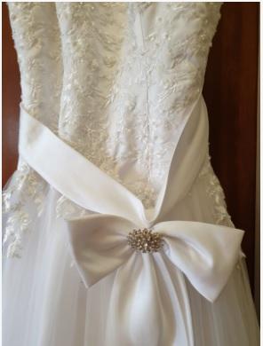 Image 3 of Wedding dress size 12-14 great condition