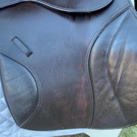 Image 7 of Kent & Masters 17.5 inch S-Series Low Profile Compact saddle