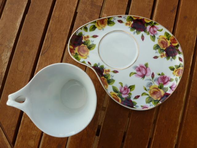 Preview of the first image of Leonardo collection cup and extended saucer.