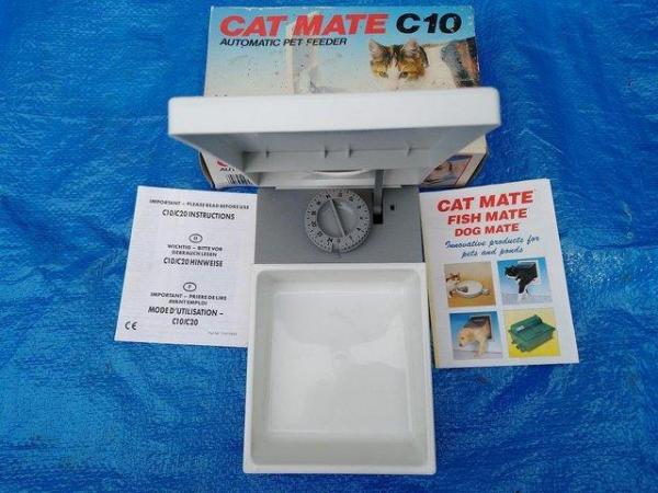 Image 3 of Cat Mate C10 Automatic Pet Feeder