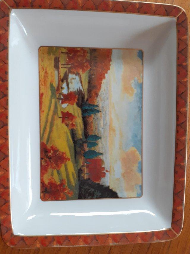 Preview of the first image of Porcelain tray with picture of Chartwell.