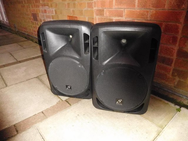 Preview of the first image of STUDIOMASTER Drive 12 Passive PA Speakers & Horn Black 500w.
