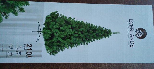 Image 1 of Everlands Everlasting 2.1m Christmas Tree