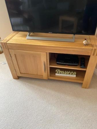 Image 1 of Oak TV stand - Excellent condition