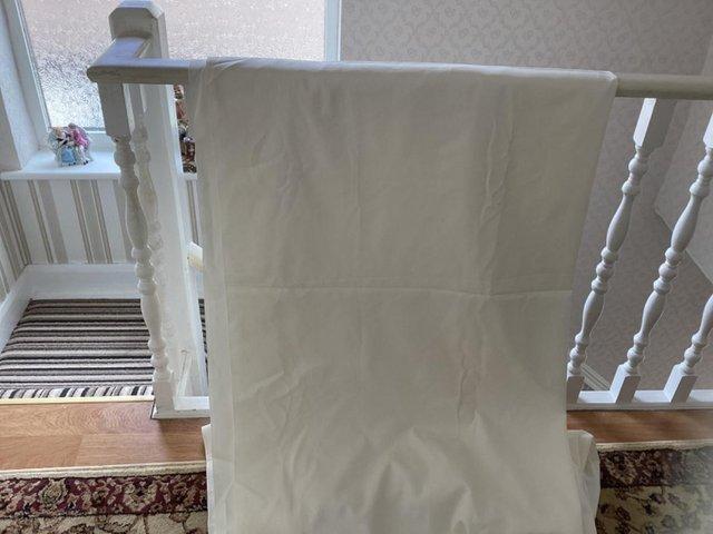 Preview of the first image of Curtain lining pale cream. 5mtsx55inches.