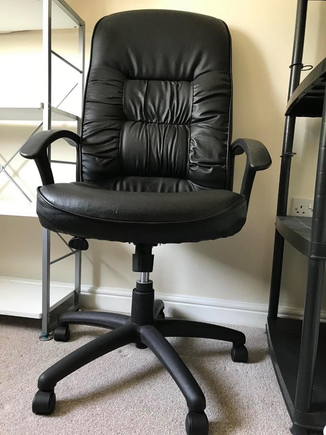 Preview of the first image of Leather Look Swivel Office Chair.