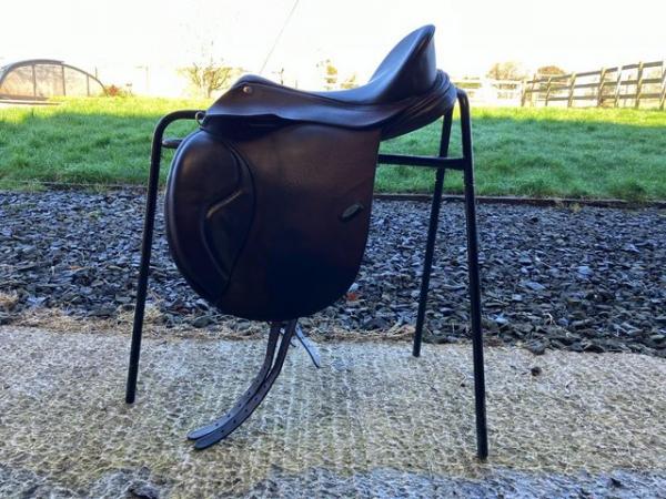 Image 2 of Smart Solutions Elite GP Treeless Saddle with Accessories