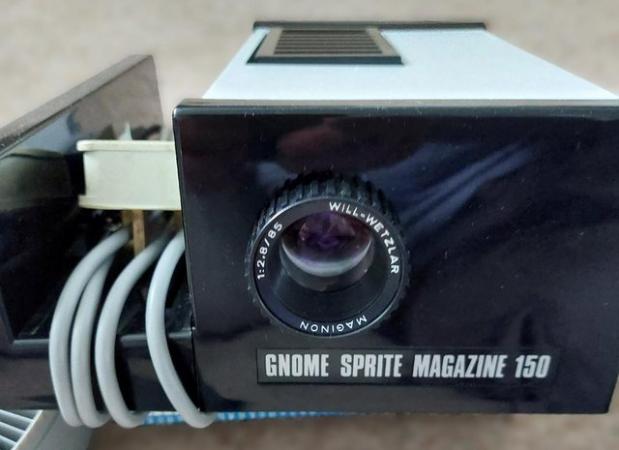 Image 3 of Gnome Sprite Magazine 150 Slide Projector