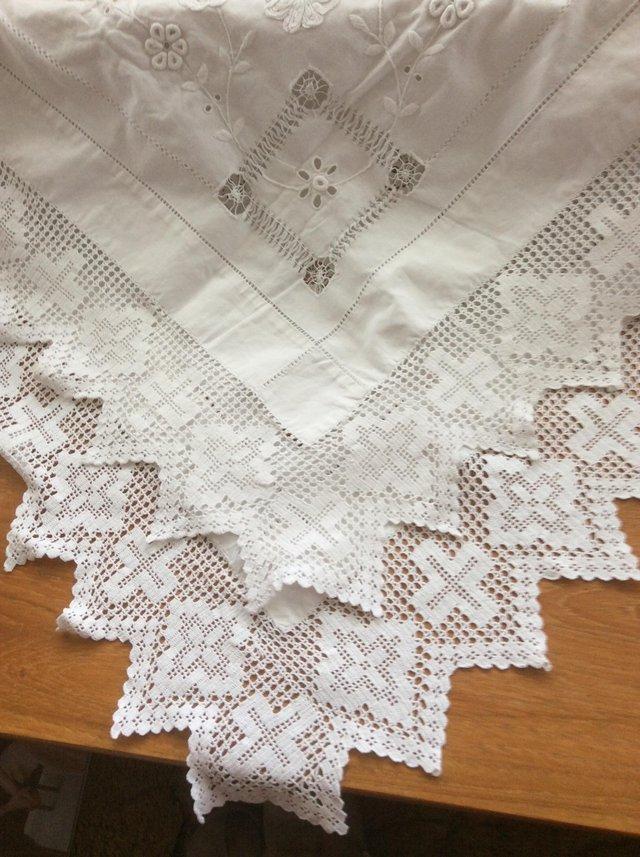 Preview of the first image of Exquisite linen hand made lace table cloth..
