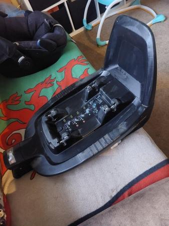 Image 2 of Carseat and base, has never been in accident